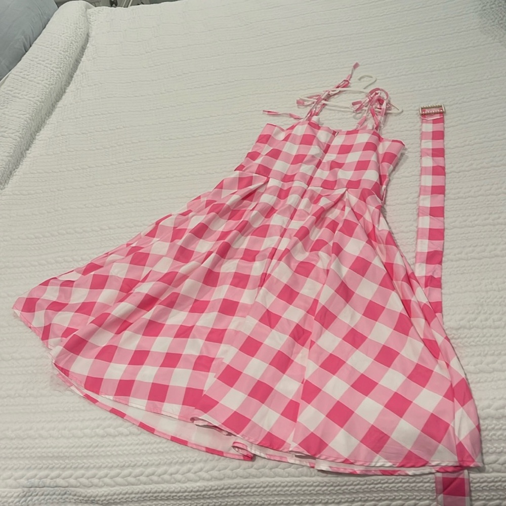 Barbie costume / pink dress. Youth XL, fits woman size 10.